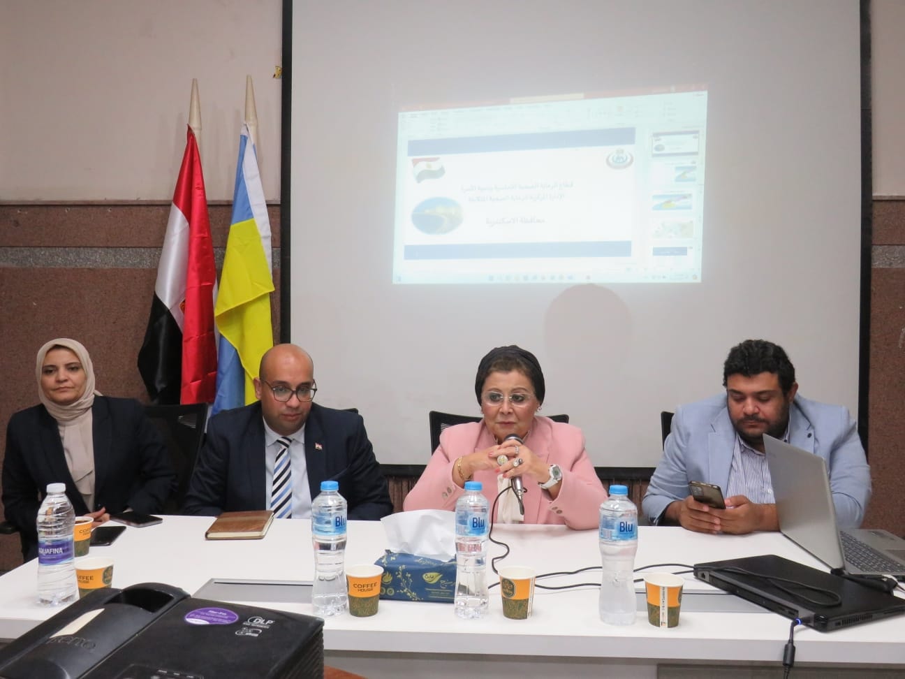 نائب وزير الصحة تجري جولة ميدانية بالإسكندرية لمتابعة تنفيذ الخطة العاجلة للسكان والتنمية