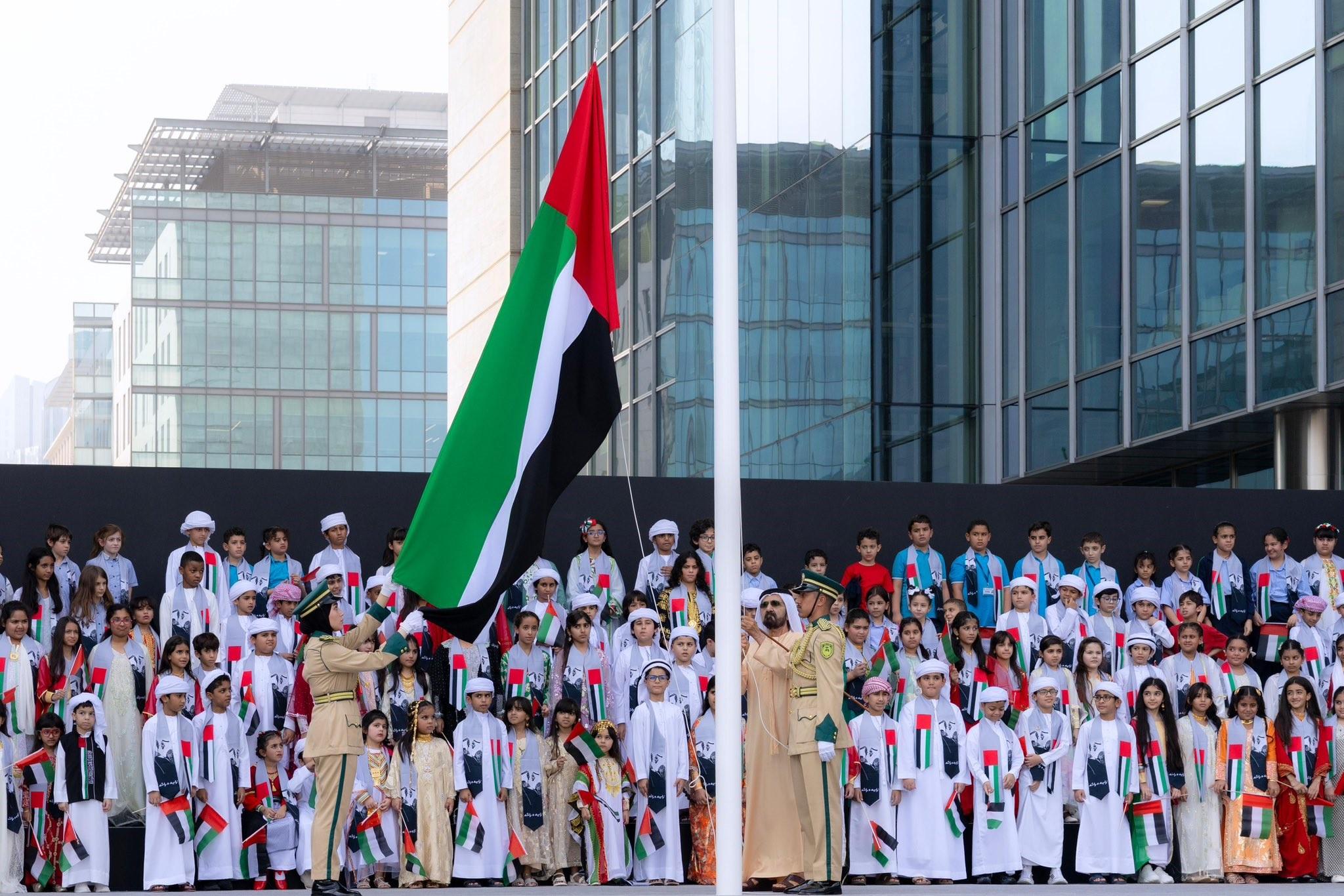 الإمارات ترفع راية المجد في «يوم العلم».. ولاء يتجدد ووطن يسمو بالعز والفخر
