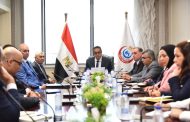 وزير الصحة يبحث مع ممثلي شركة «ميريت» توطين صناعة المستلزمات الطبية في مصر