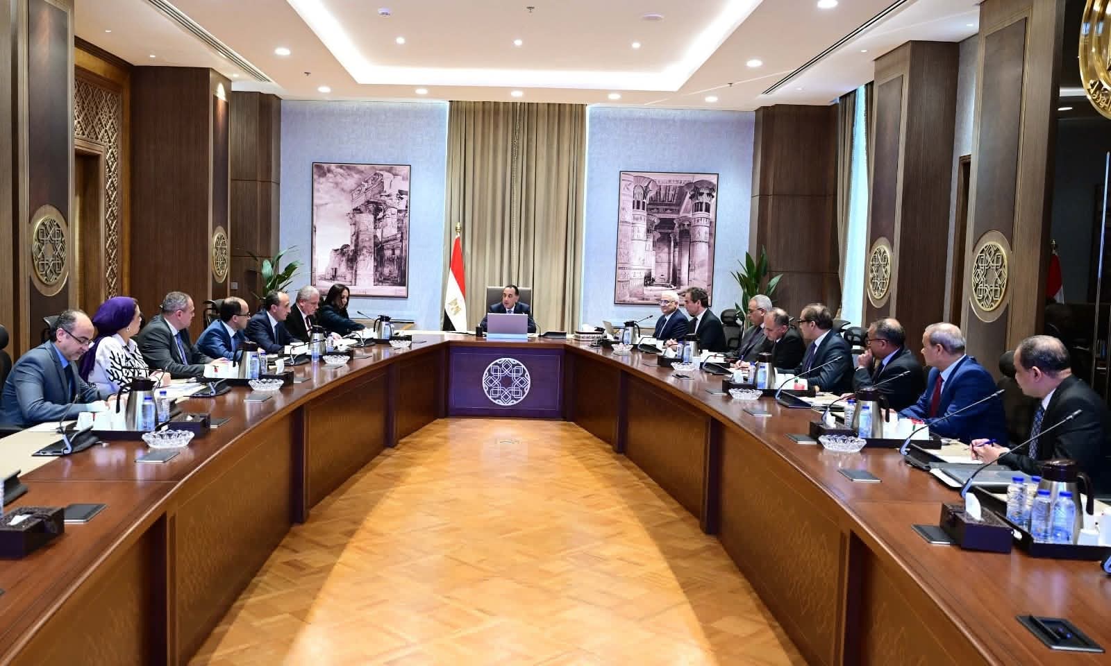 رئيس الوزراء يتابع الجهود المبذولة لتحسين الأوضاع المالية والإدارية للمؤسسات الصحفية القومية