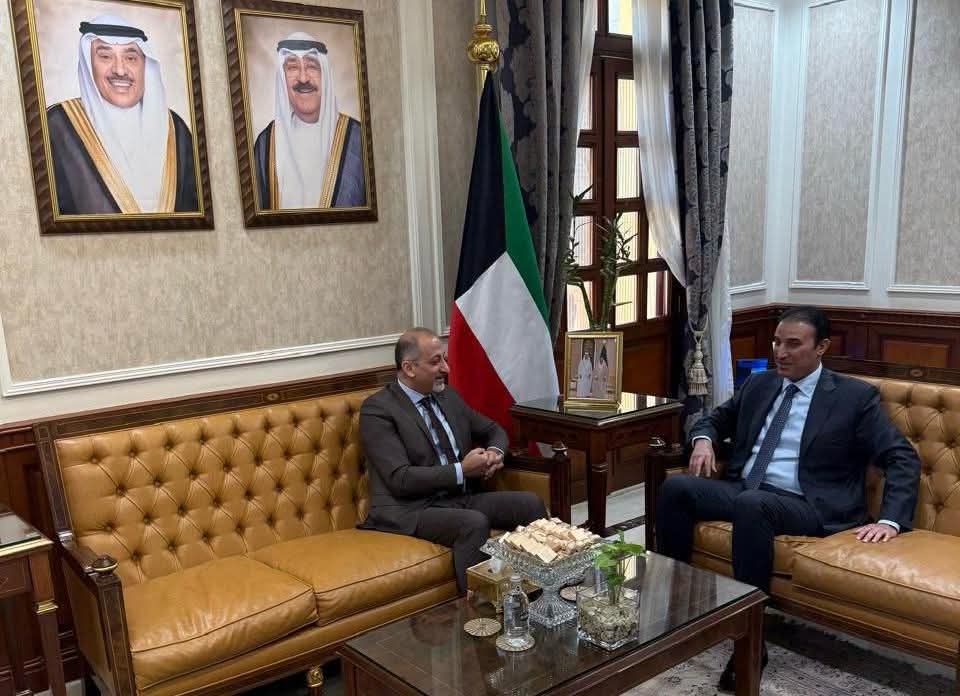 المندوب الدائم لدولة فلسطين يلتقي نظيره الكويتي لبحث سبل التعاون المشترك بين البعثتين