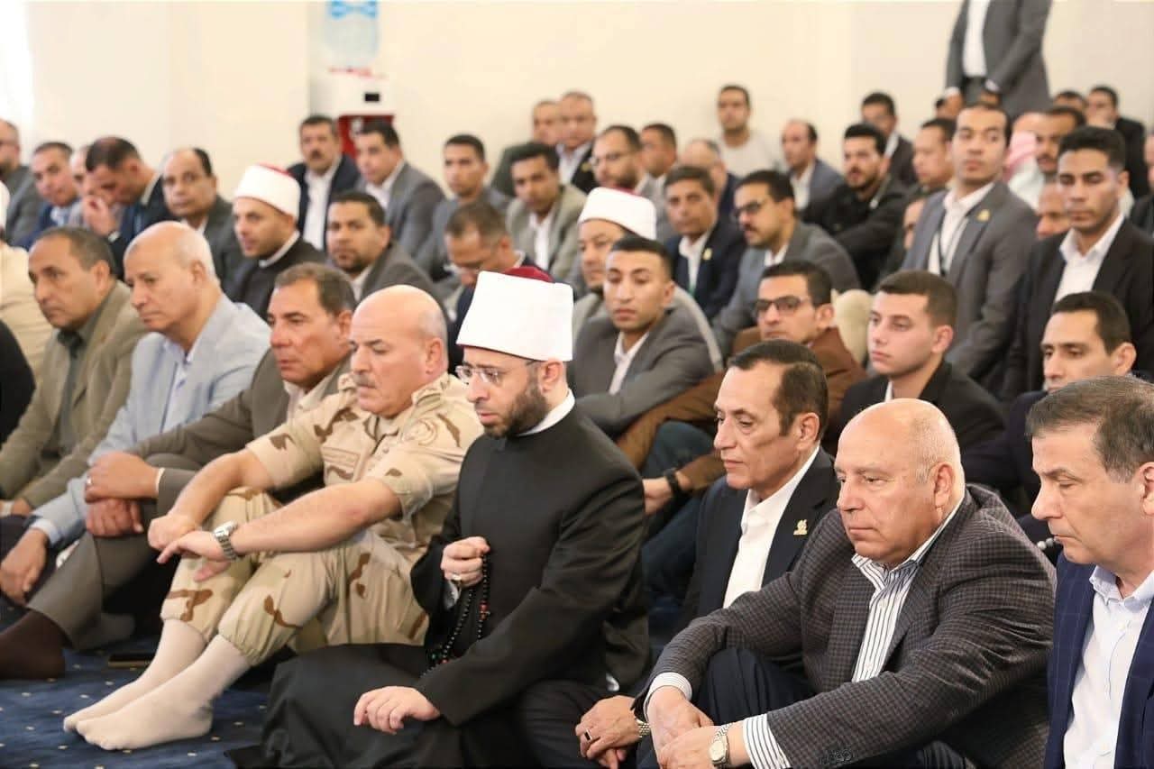 الوزراء يؤدون صلاة الجمعة بمسجد الريف الجديد بعد افتتاحه