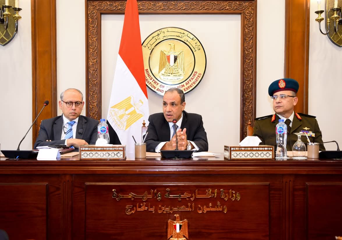 وزير الخارجية يستقبل الدارسين الأجانب فى وفد كلية الدفاع الوطني بالأكاديمية العسكرية