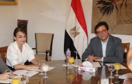 هنو يبحث مع سفيرة رومانيا استعدادات مشاركها كضيف شرف معرض القاهرة الدولي للكتاب