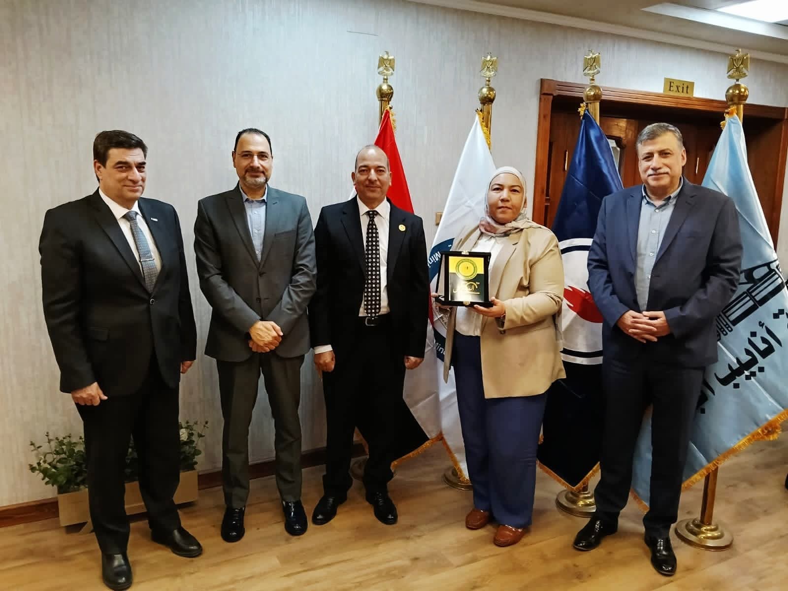 تكريم عدد من المتميزين بالهيئة فى احتفالية عيد البترول