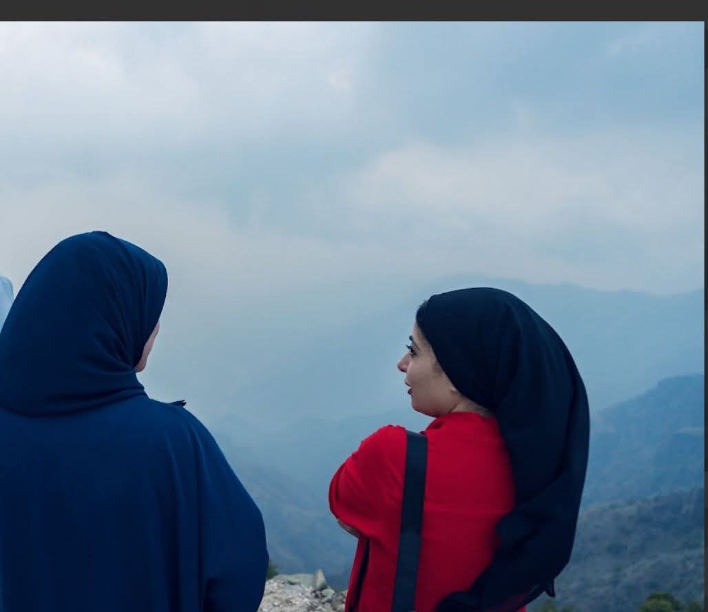 د.آمنة حزمون تكتب.. جرحٌ فاخر