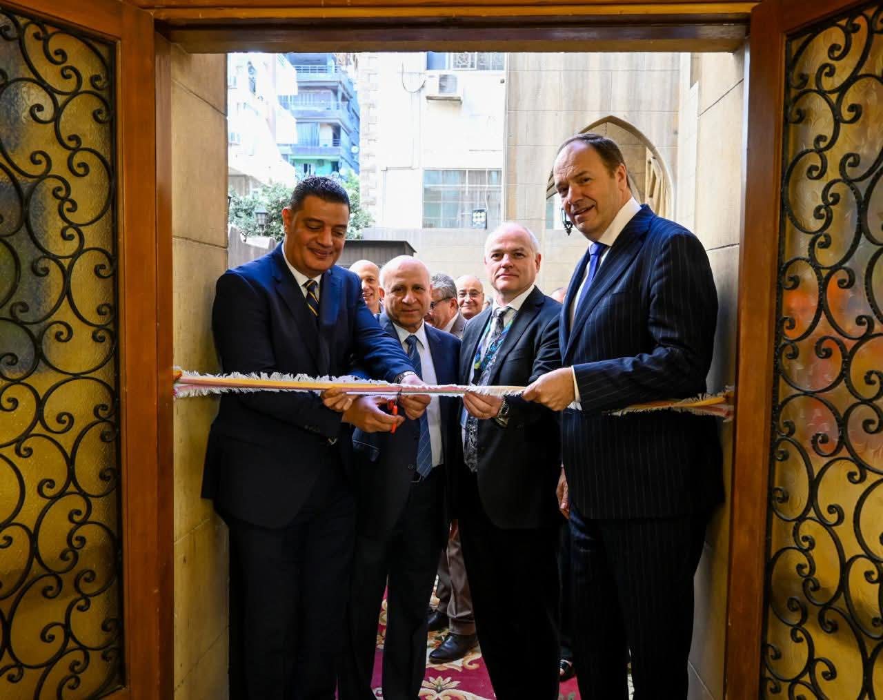 الوكيل الدائم للتضامن يفتتح معرض الحرف اليدوية السنوي لجمعية الصعيد للتربية والتنمية