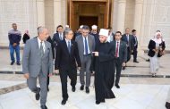 الازهري يستقبل الوزير المكلف بالشئون الإسلامية بسنغافورة ويصحبه في جولة بمسجد مصر الكبير