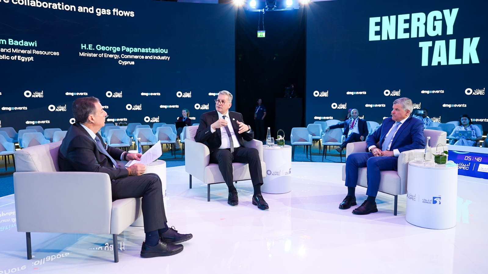 بدوى يستعرض دور مصر كمحور اقليمي لنقل وتداول الطاقة أمام مؤتمر أديبك