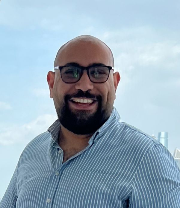 أمير والكتاب الناطق