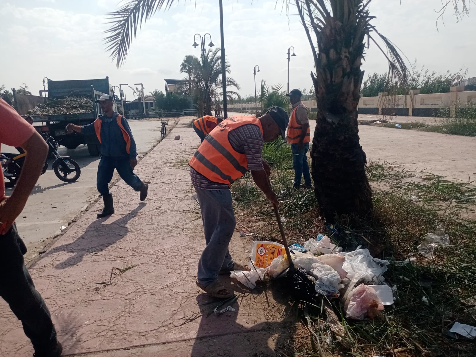 جهاز التطوير والتجميل يواصل أعمال رفع كفاءة مداخل ومخارج الإسماعيلية