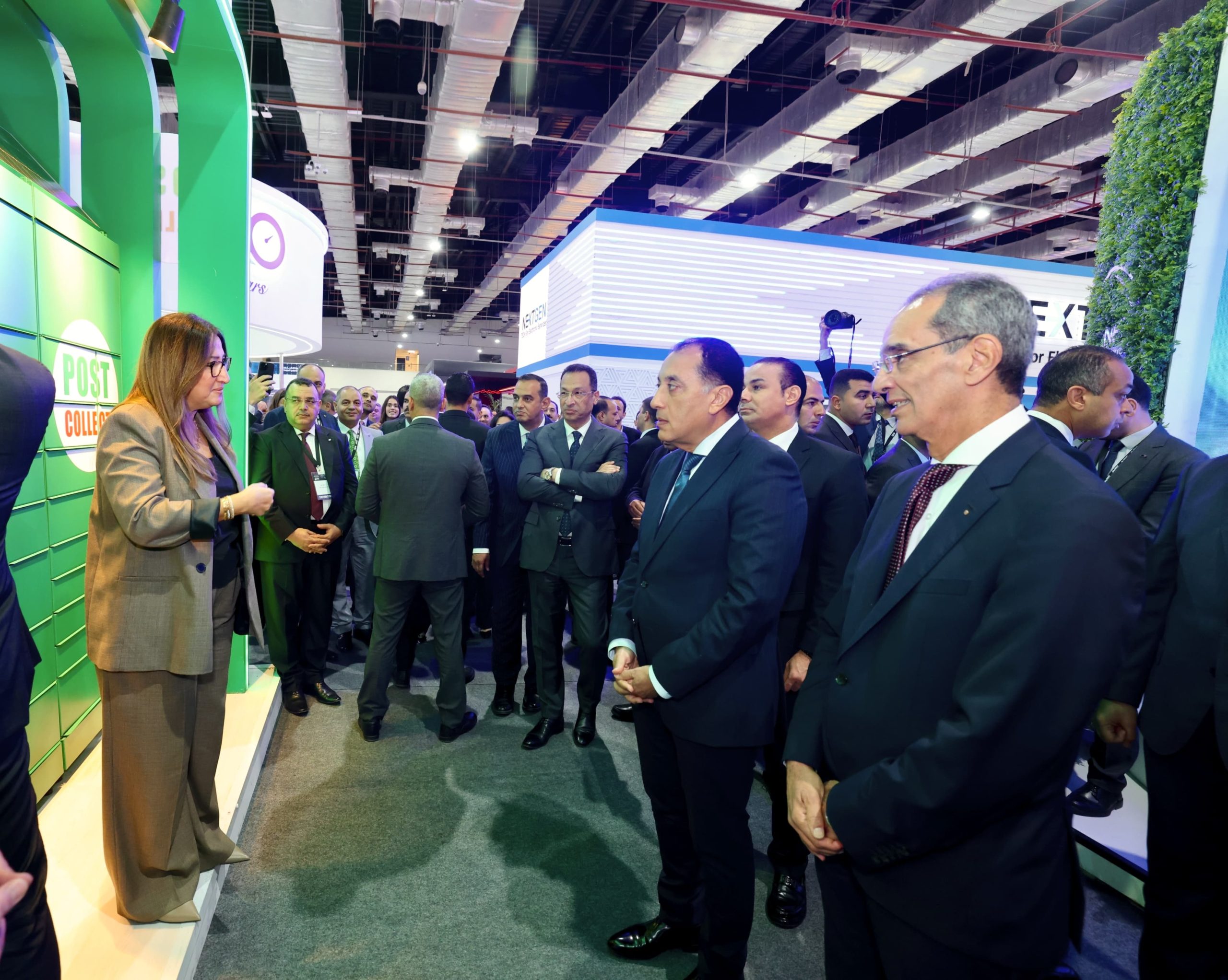 رئيس البريد تطلع رئيس الوزراء علي جهود تطوير منظومة الخدمات واطلاق الخدمات المالية الرقمية الجديدة