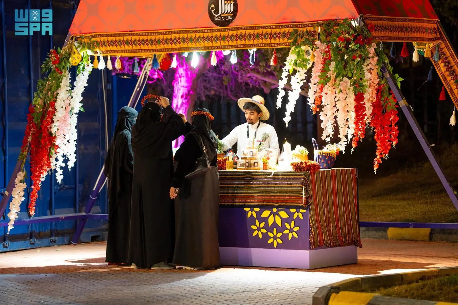 أيام الثقافة المصرية.. بالرياض تواصل عروضها الفنية والتراثية والحرفية وسط حضور جماهيري كبير