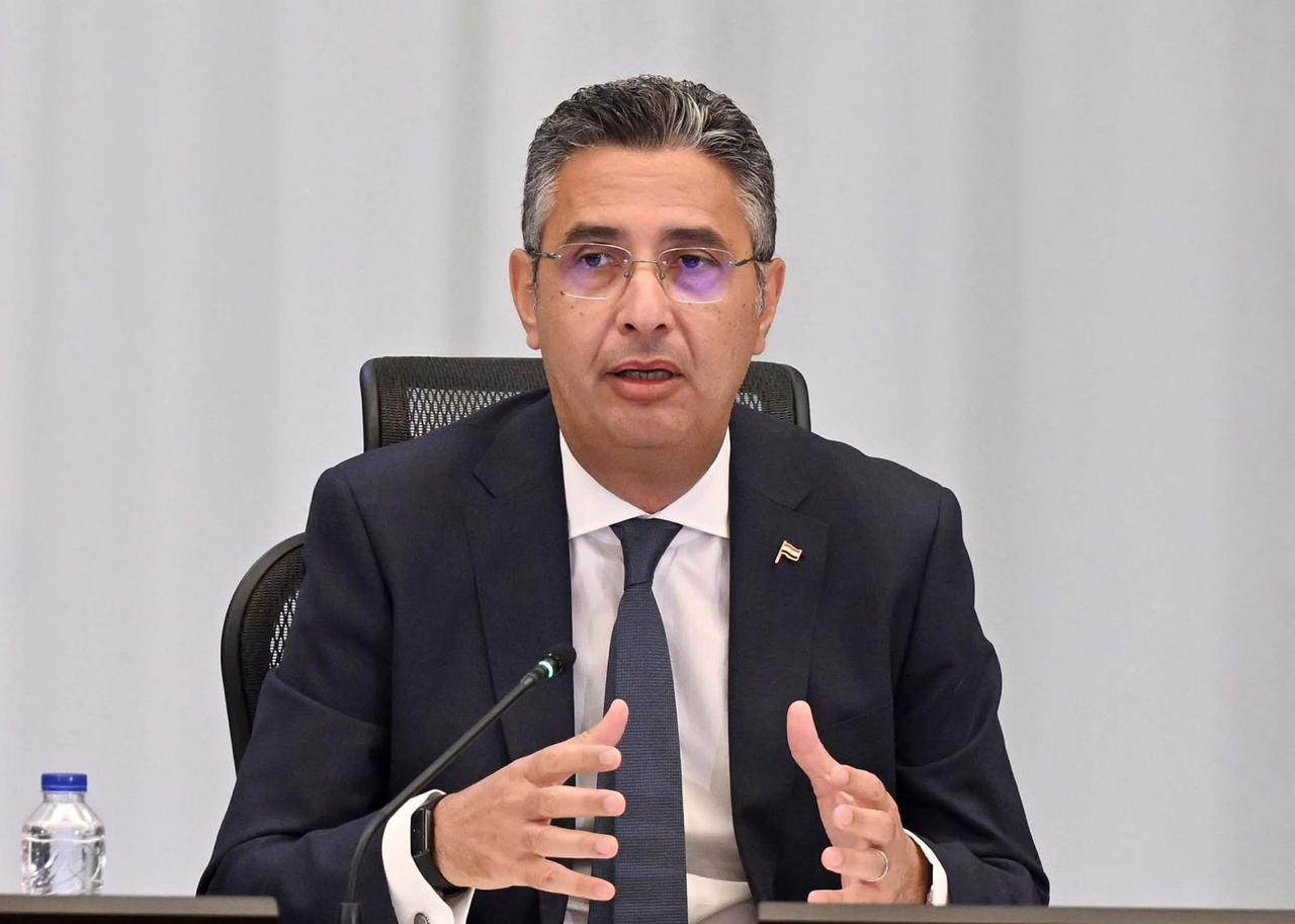 فاروق : توافر السكر الحر بالمجمعات الاستهلاكية بسعر ٢٨ جنيهًا للكيلو وضخ كميات كبيرة لضمان استقرار الأسواق