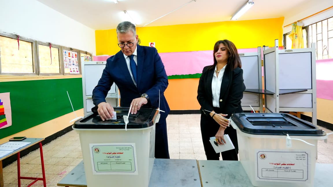 وزير البترول يدلي بصوته في انتخابات مجلس النواب