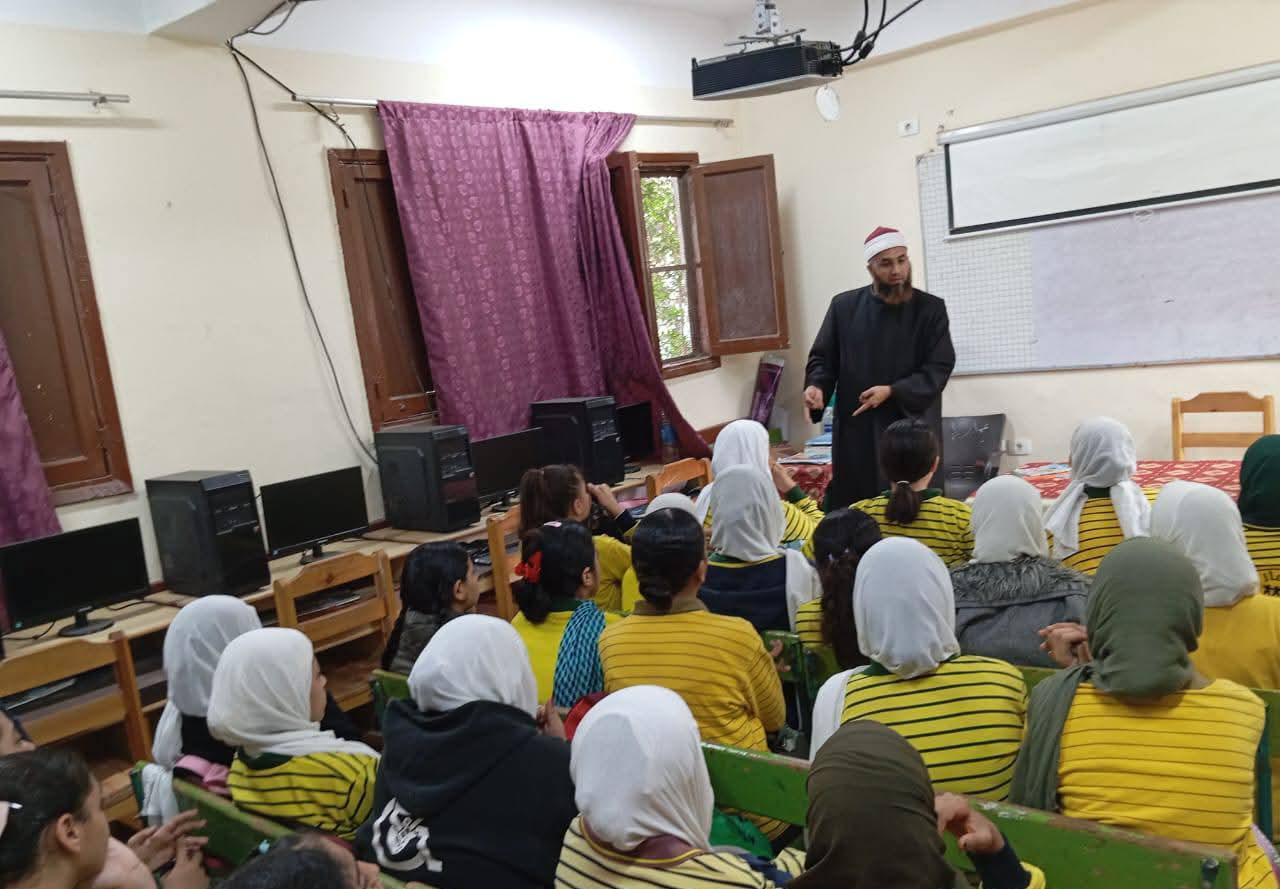 ضمن مبادرة «صحّح مفاهيمك».. أوقاف القليوبية تنظّم ندوات دينية بالمدارس حول حقّ الجار في الإسلام