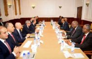 عبد العاطي يلتقي نظيره السوداني لبحث سبل تعزيز العلاقات الثنائية