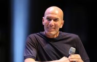 سر تأخر زيدان في توقيع عقد تدريب منتخب فرنسا