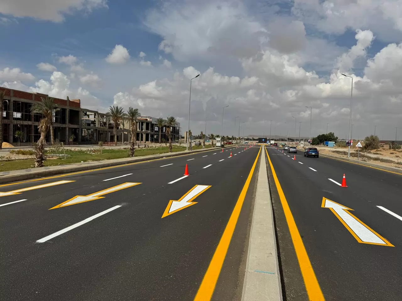 تعرف على أحدث مشروعات الطرق بالمواصفات القياسية بمدينة الشروق
