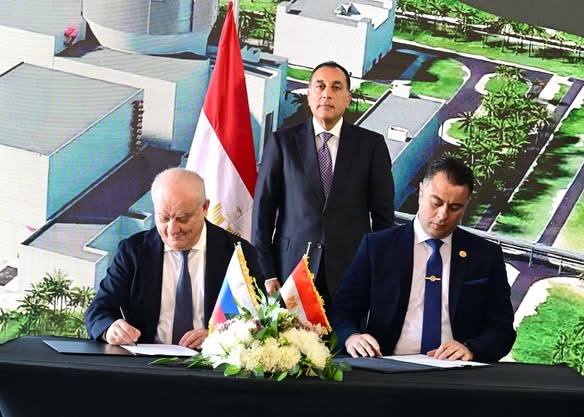 رئيس الوزراء يشهد توقيع أمر شراء الوقود النووي لمحطة الضبعة النووية واتفاقية البرنامج الشامل للتعاون مع 