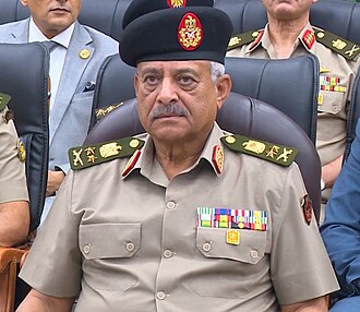 وزير الدفاع يشهد مناقشة البحث الرئيسي للأكاديمية العسكرية للدراسات العليا والإستراتيجية