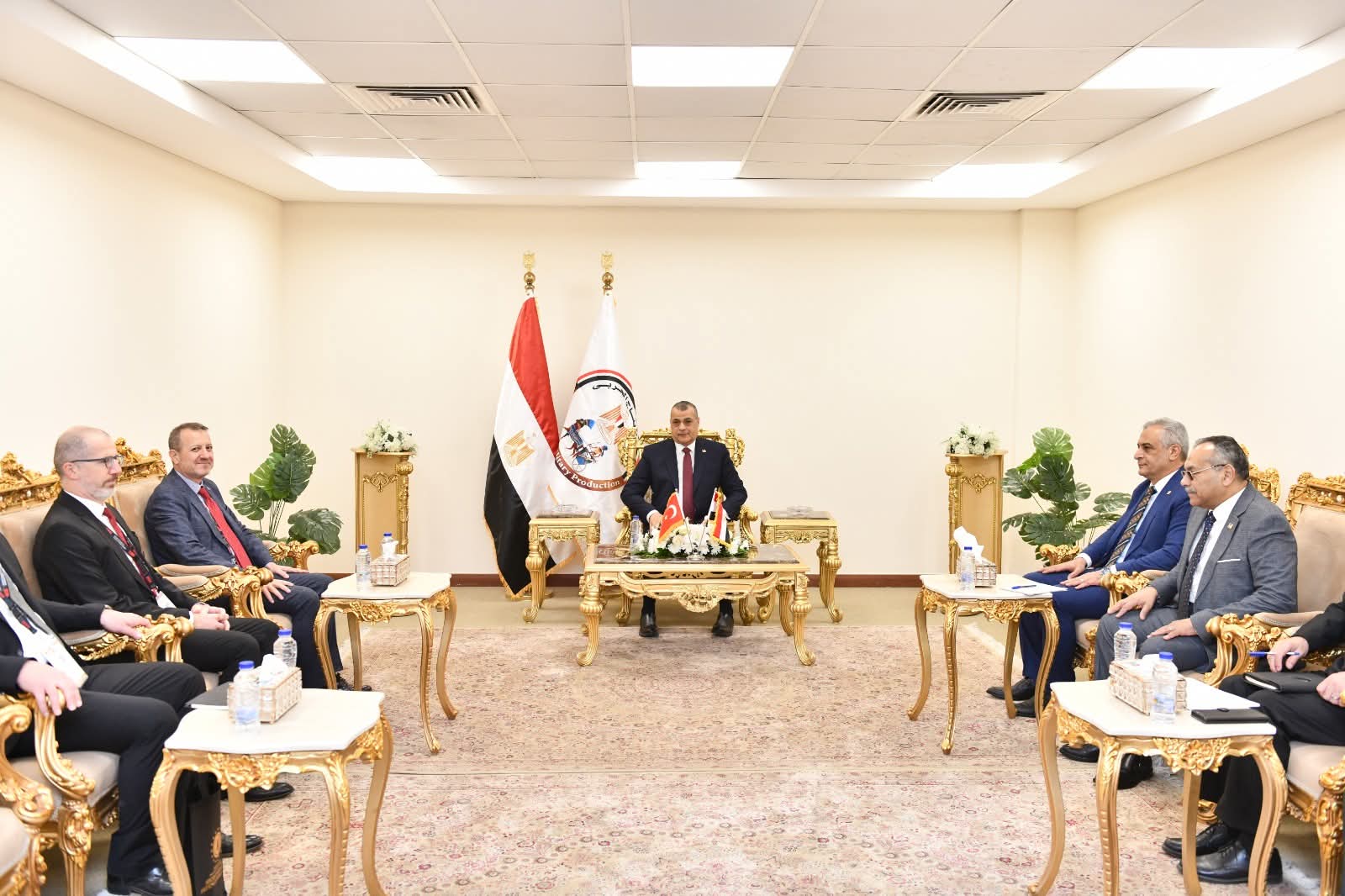 الإنتاج الحربي يبحث مع نائب رئيس هيئة الصناعات الدفاعية التركية أوجه التعاون المشترك