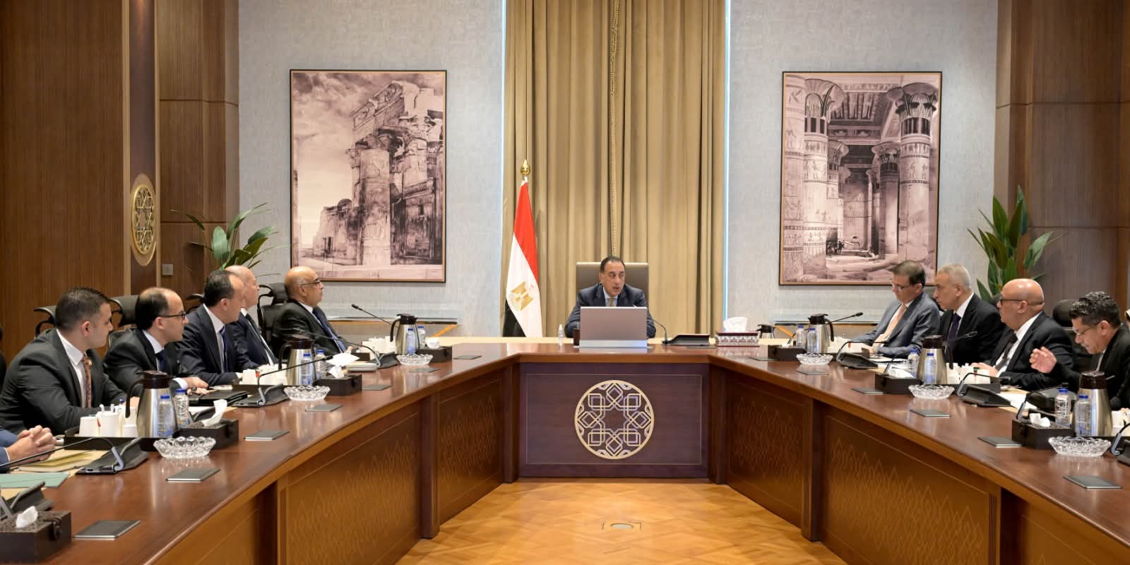 مدبولي: اتخاذ عدد من الإجراءات لتحسين مناخ الاستثمار وتيسير الإجراءات الحكومية وتوفير حوافز للمستثمرين