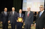 رئيس جامعة المنوفية يكرم مديرية العمل خلال مؤتمر قطاع خدمة المجتمع وتنمية البيئة