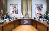 الحكومة تبحث وضع حلول جذرية للمشكلات المالية لـ