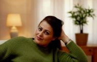 نبيلة متوج تكتب .. بين عامين