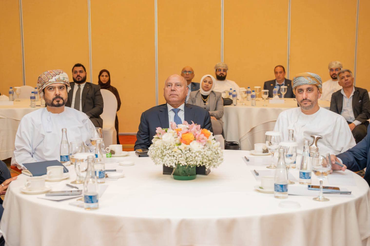الوزير : الصناعات الدوائية والبتروكيماوية والمعدنية والبلاستيكية وصناعات الطاقة النظيفة القائمة بمنطقة صحار الحرة تعد نقطة انطلاق التكامل الصناعي بين مصر وعمان