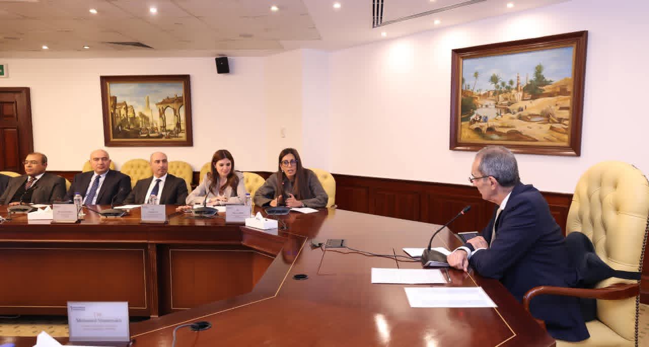 طلعت: نحرص على تعزيز التعاون المبنى على المصلحة المشتركة مع القطاع الخاص ونرحب بمشاركته فى إعداد مسودات القوانين