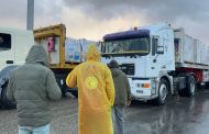 الهلال الأحمر المصري يدفع أكثر من 7,400 طن مساعدات إنسانية و 42 ألف بطانية عبر قافلة «زاد العزة» إلى غزة
