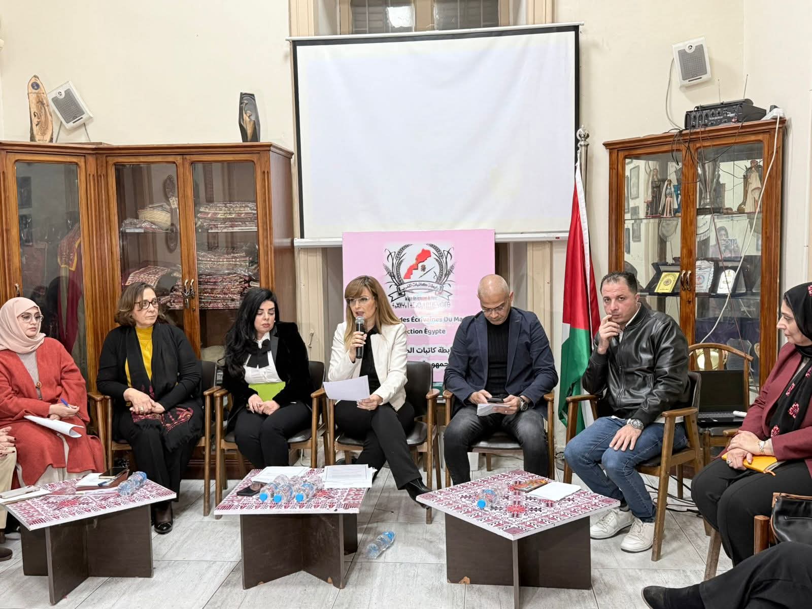 اتحاد المرأة الفلسطينية بمصر يناقش واقع المرأة العربية المهاجرة والمهجرة في الإعلام