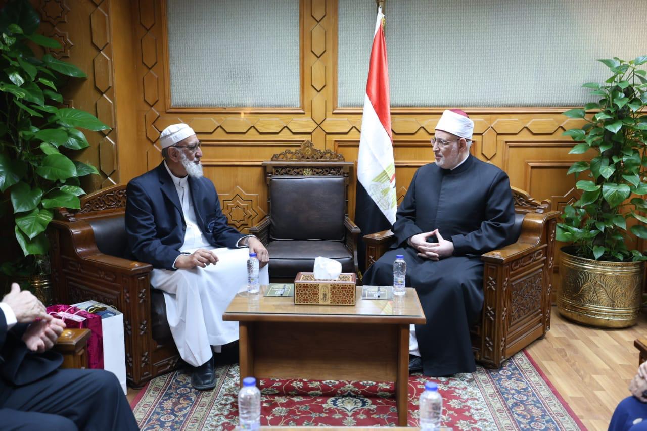 وكيل الأزهر يستقبل رئيس جمعية المدارس الإسلامية بجنوب أفريقيا لبحث تعزيز التعاون الدعوي والتعليمي