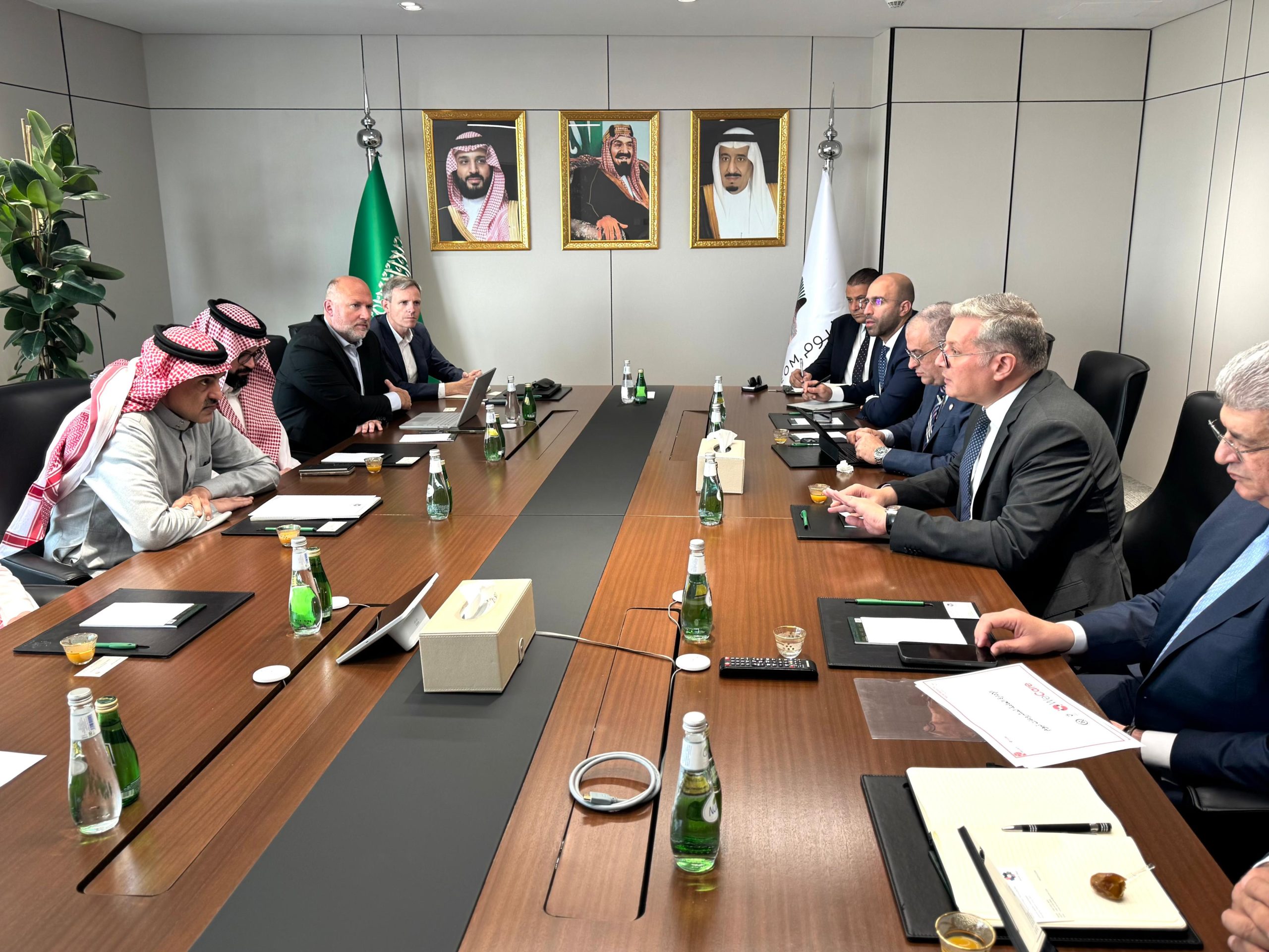 بدوي يبحث زيادة فرص الشركات المصرية في أعمال مشروع نيوم بالسعودية