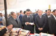 وزير التموين ومحافظ القاهرة يفتتحان سوق 