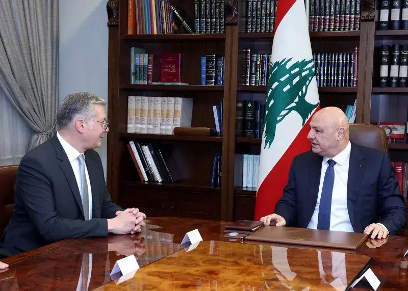 الرئيس اللبناني يستقبل وزير البترول والثروة المعدنية المصرى والوفد المرافق