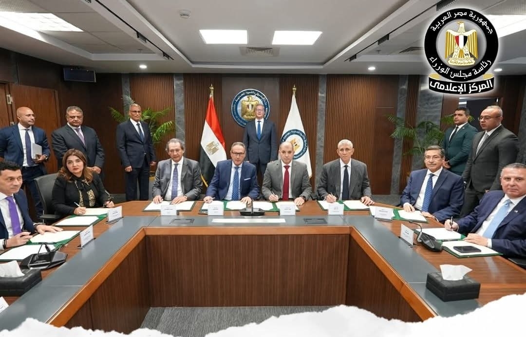 بدوى يشهد توقيع عقد تمويل مشترك طويل الأجل بقيمة 135 مليون دولار لمشروع الشركة المصرية للإيثانول الحيوي