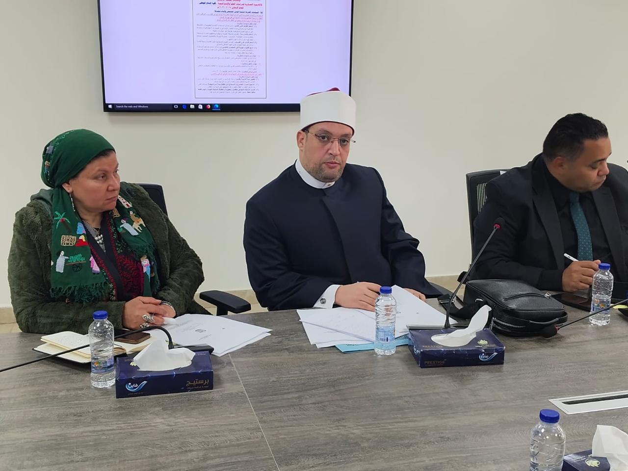 الأوقاف تشارك في الاجتماع التنسيقي حول قضية الوعي المجتمعي بكلية الدفاع الوطني