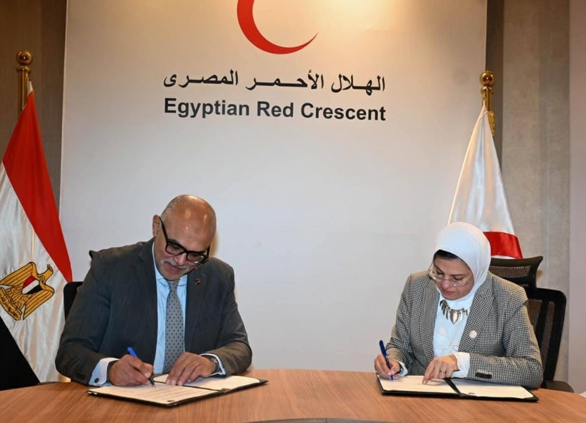 الهلال الأحمر المصري ونادي الزهور يوقعان بروتوكول تعاون لتدريب الكوادر على الإسعافات الأولية