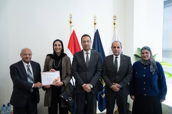 EUI, Teradata تحتفل بأوائل خريجي برنامج التدريب المتخصص في تحليلات البيانات الكبيرة الذكاء الاصطناعي