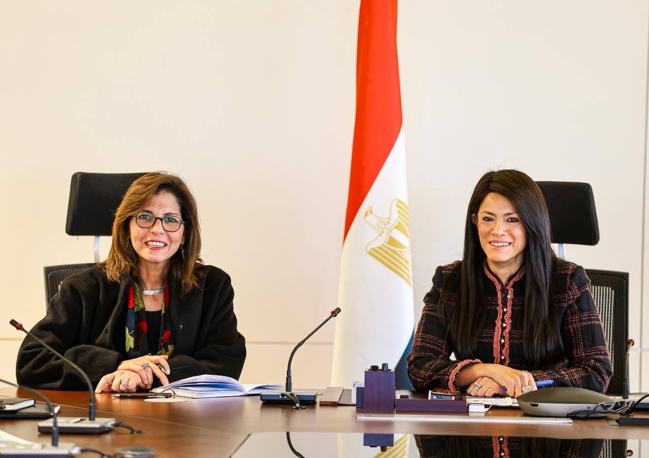 المشاط والمدير التنفيذي للأكاديمية الوطنية للتدريب تناقشان الخطة المستقبلية للأكاديمية وبرامجها التدريبية