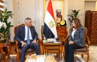 عوض تتابع مع محافظ أسوان مشروعات منظومة النظافة وإنشاء مصنع لتدوير المخلفات ومدفن صحي وتوفير المحطات الوسطية