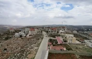 كيف ينسق المستوطنون الإسرائيليون على قمم التلال هجماتهم لطرد الفلسطينيين