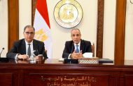 وزير الخارجية يجتمع مع قيادات الوزارة لمتابعة سير العمل والوقوف على مستجدات الملفات السياسية والقنصلية