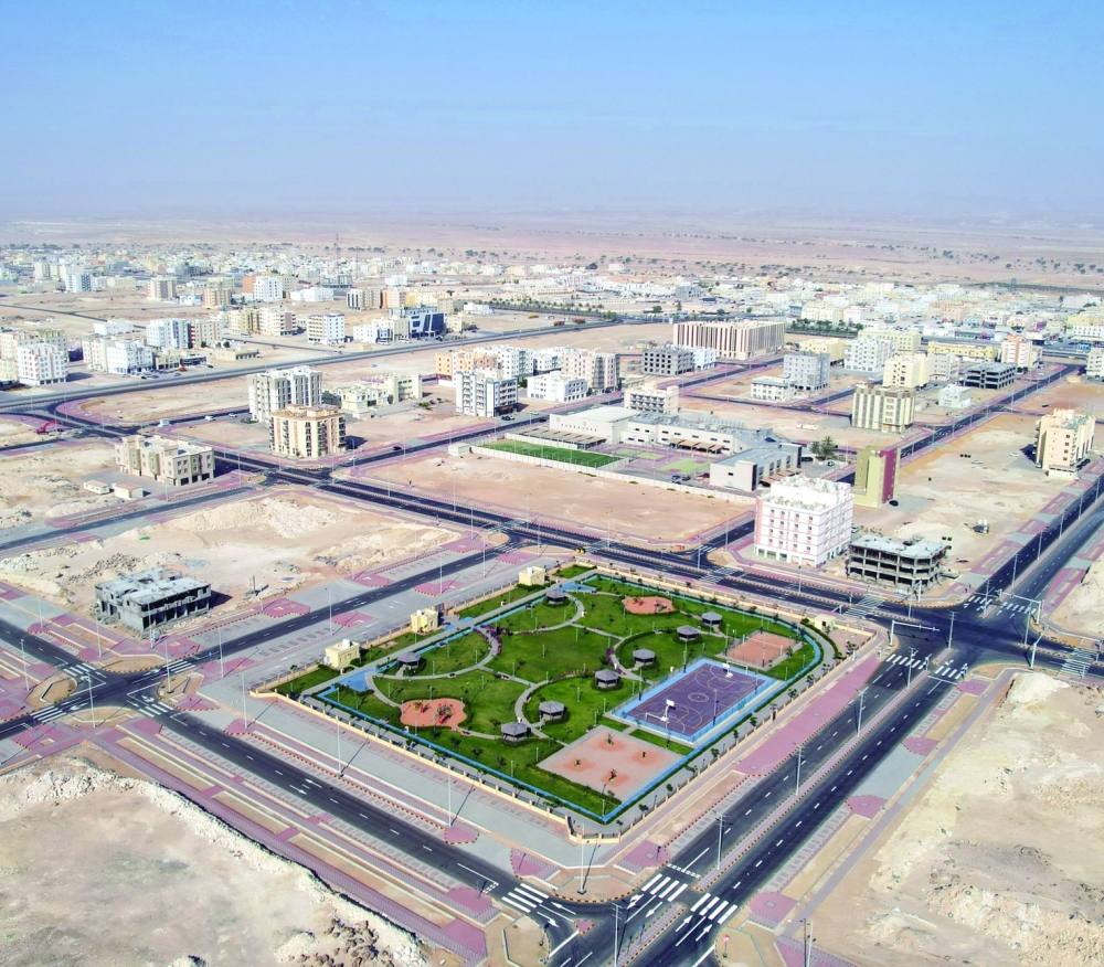 الدقم.. نافذة عُمان للانطلاق إقليميًا وعالميًا عبر بوابة اللوجستيات ومشاريع الطاقة