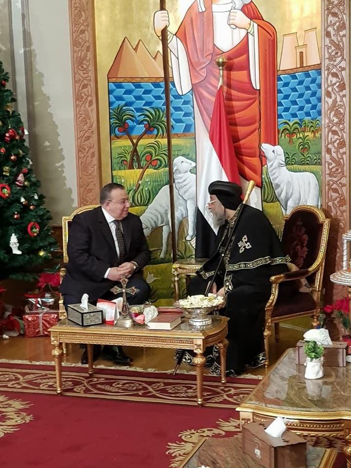 نقيب الأشراف مهنئًا البابا تواضروس والإخوة الأقباط بعيد الميلاد: مصر ستظل دومًا منارة للوحدة والمحبة