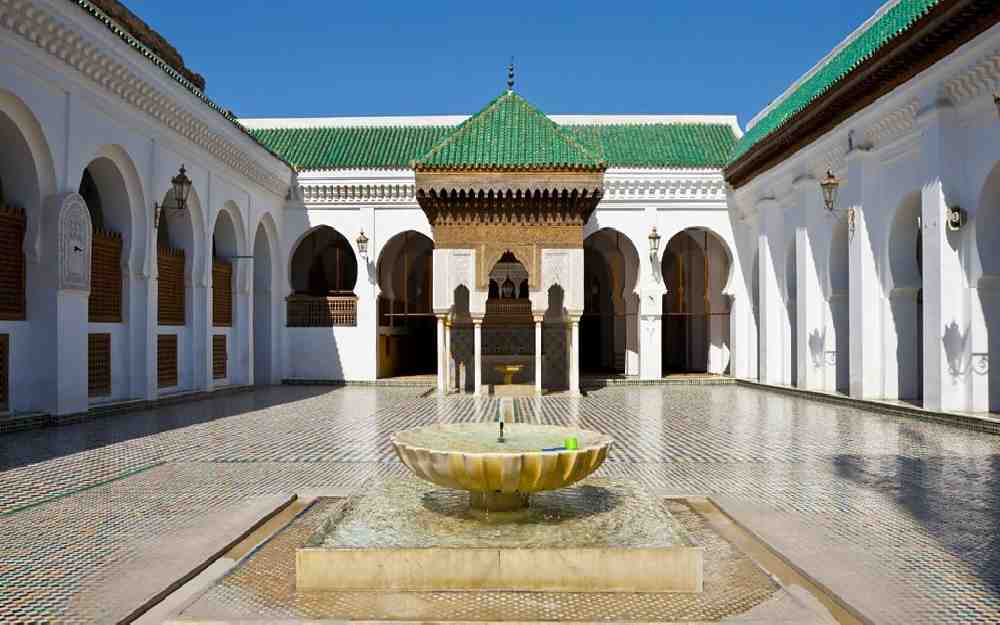 القرويين.. من محراب الصلاة إلى منارة العلم: أقدم جامعة في العالم تحكي مجد فاس