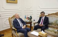 محافظ القاهرة يبحث العلاقات بين مصر وباكستان